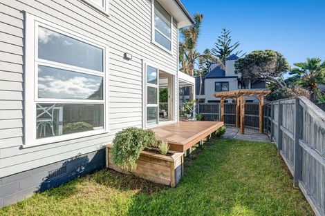 Photo of property in 63a Walton Street, Red Beach, 0932