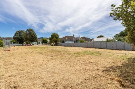 Photo of property in 16 Sladden Street, Naenae, Lower Hutt, 5011