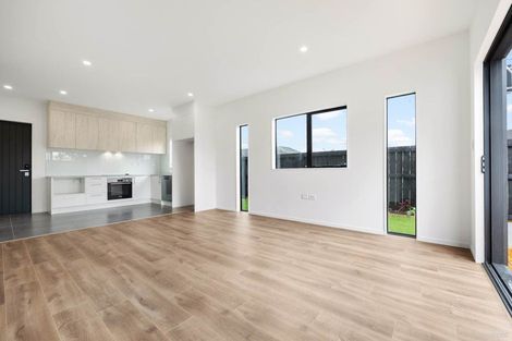Photo of property in 13 Von Sturmer Street, Mangere East, Auckland, 2024