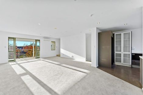 Photo of property in The Rise, 2/11 Hatfield Place, Albany Heights, Auckland, 0632