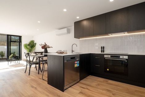 Photo of property in 2/9a Winton Street, Saint Albans, Christchurch, 8014