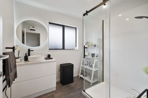 Photo of property in 3 Salisbury Avenue, Terrace End, Palmerston North, 4410