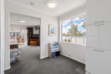 Photo of property in 6 Cam Place, Harewood, Christchurch, 8051