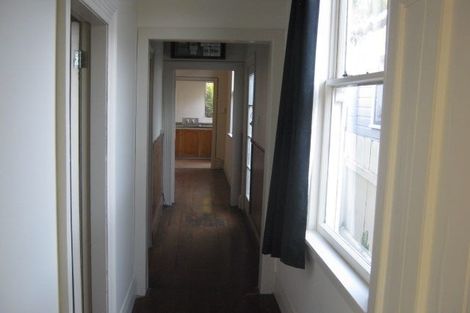 Photo of property in 36 Rolleston Street, Mount Cook, Wellington, 6021