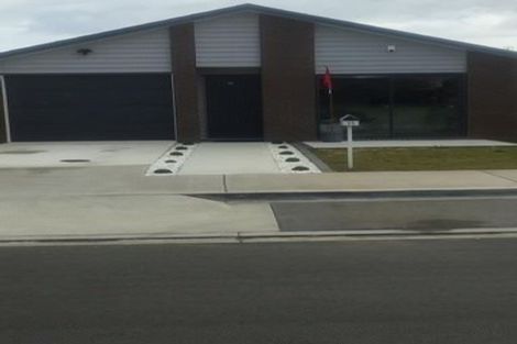 Photo of property in 11 Maioha Road, Pukekohe, 2120