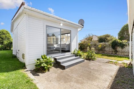 Photo of property in 401 Carrington Street, Upper Vogeltown, New Plymouth, 4310