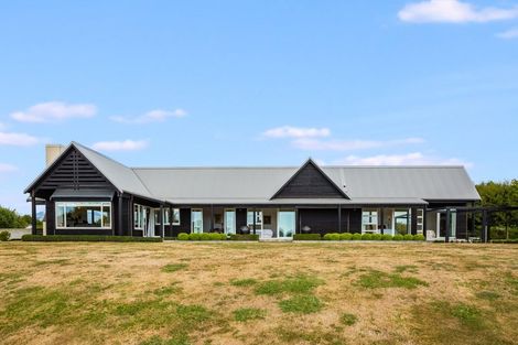 Photo of property in 67 Tarahunga Road, Levin, 5571