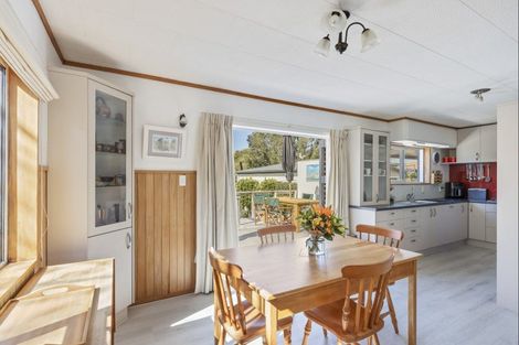 Photo of property in 10 Elder Grove, Whalers Gate, New Plymouth, 4310