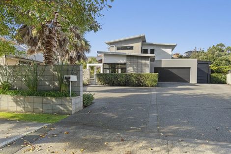 Photo of property in 13 Fernbrook Drive, Hurworth, New Plymouth, 4310