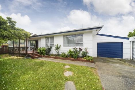 Photo of property in 5 Hillcrest Drive, Kelvin Grove, Palmerston North, 4414