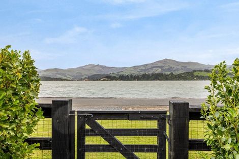 Photo of property in 2 Haywards Lane, Duvauchelle, 7581