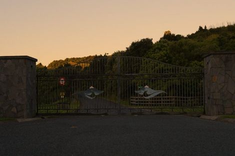 Photo of property in Tapuae, 26 Washer Road, Omata, New Plymouth, 4374