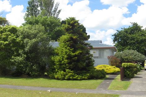 Photo of property in 11 Ewbank Place, Manurewa, Auckland, 2102