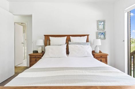 Photo of property in 1/170 Stapleford Crescent, Browns Bay, Auckland, 0630