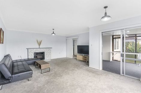 Photo of property in 565 Weymouth Road, Weymouth, Auckland, 2103