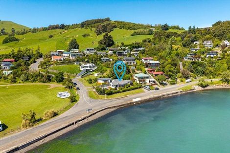 Photo of property in 2 Haywards Lane, Duvauchelle, 7581