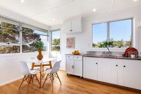 Photo of property in 32 Desert Gold Street, Ascot Park, Porirua, 5024
