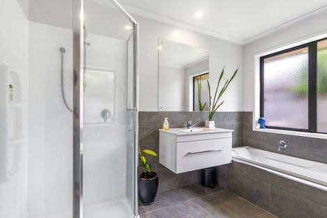 Photo of property in 30 Owens Road, Waiuku, 2123