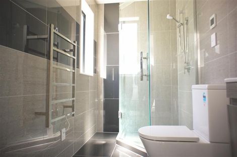 Photo of property in 42 Toanui Road, Hobsonville, Auckland, 0616