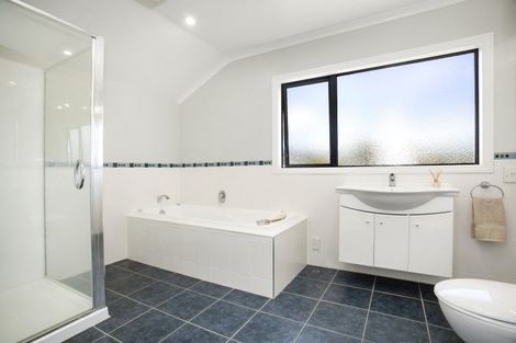 Photo of property in 27b Vincent Street, Waterloo, Lower Hutt, 5011