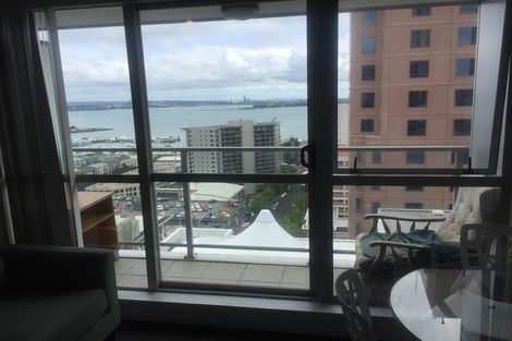 Photo of property in 26 Crompton Road, Massey, Auckland, 0614