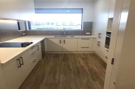 Photo of property in 33 Peihana Road, Hobsonville, Auckland, 0616