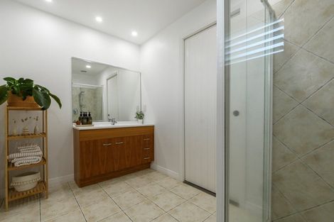 Photo of property in 60r Carmichael Road, Bethlehem, Tauranga, 3110