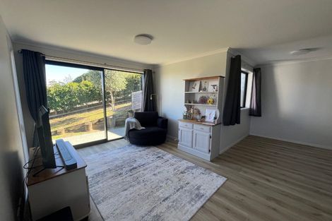 Photo of property in 3 Weka Close, Red Beach, 0932