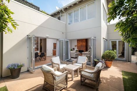 Photo of property in 215b Oceanbeach Road, Mount Maunganui, 3116