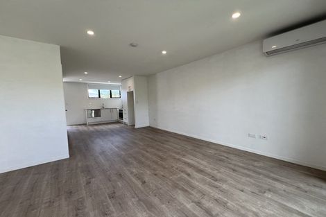 Photo of property in 7/12 Tawa Road, Te Atatu Peninsula, Auckland, 0610