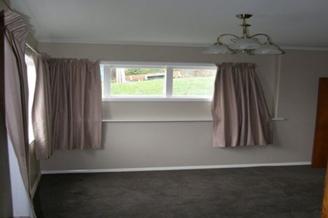 Photo of property in 73 Mills Road, Brooklyn, Wellington, 6021