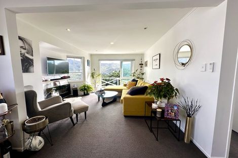 Photo of property in 24a Parklands Drive, Karori, Wellington, 6012
