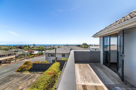 Photo of property in 49 Paynters Avenue, Strandon, New Plymouth, 4312