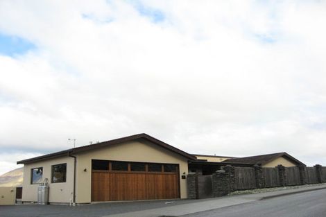 Photo of property in 116 Hensman Road, Queenstown, 9300