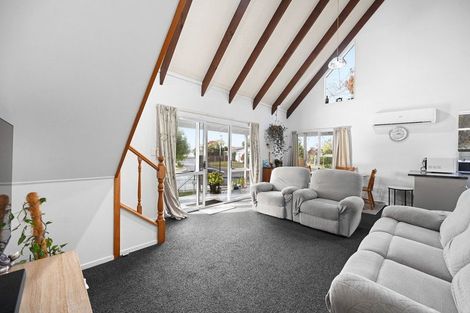 Photo of property in 9 Garland Drive, St Andrews, Hamilton, 3200