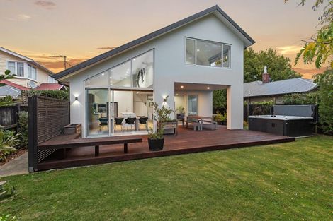 Photo of property in 66 Watford Street, Strowan, Christchurch, 8052
