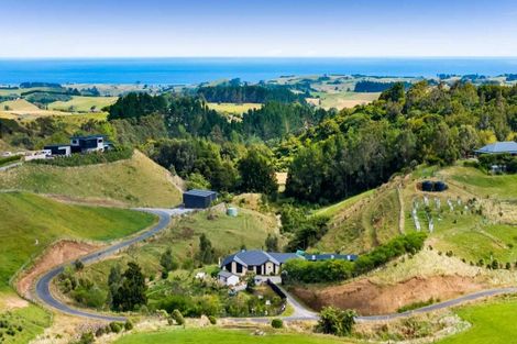 Photo of property in 2 Te Ara Karoiroa Road, 4374