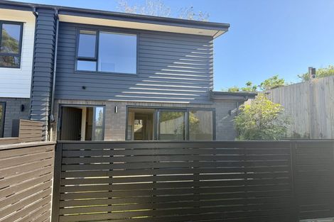 Photo of property in 27a Ennis Avenue, Pakuranga Heights, Auckland, 2010
