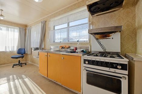 Photo of property in 53 Oakfield Crescent, Pukete, Hamilton, 3200