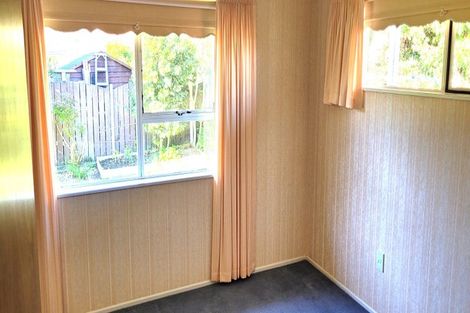 Photo of property in 17 Awanui Drive, Waikanae, 5036