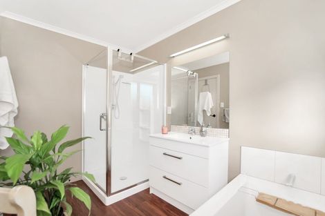 Photo of property in 9 Orakei Place, Welcome Bay, Tauranga, 3112