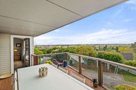 Photo of property in 1/15 Karitane Drive, Cashmere, Christchurch, 8022