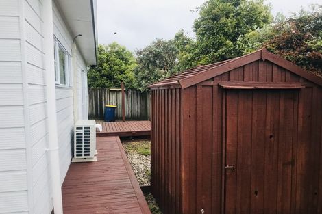 Photo of property in 2/460 East Coast Road, Windsor Park, Auckland, 0630