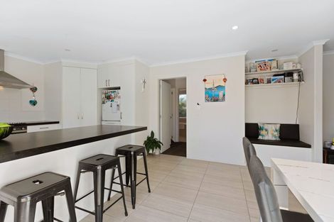 Photo of property in 24 Leet Crescent, Papamoa Beach, Papamoa, 3118