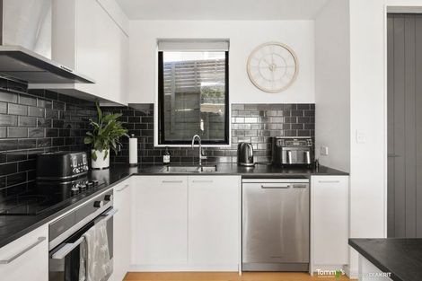 Photo of property in 7/52 High Street, Island Bay, Wellington, 6023