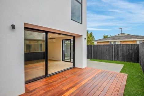 Photo of property in 27 Division Street, Riccarton, Christchurch, 8041