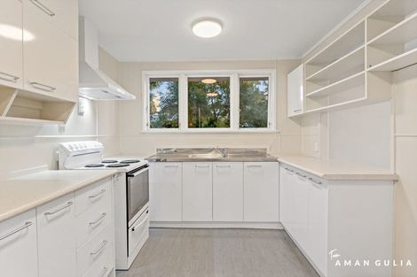 Photo of property in 18 Grandison Crescent, New Lynn, Auckland, 0600