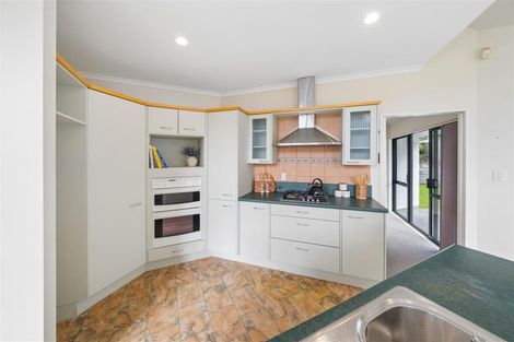 Photo of property in 23 Amesbury Drive, Churton Park, Wellington, 6037