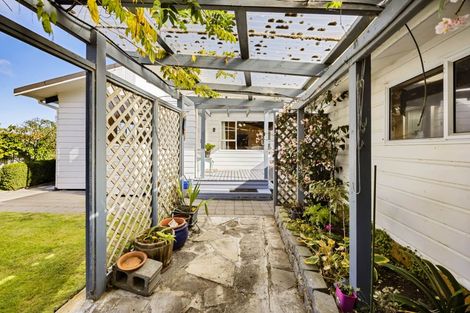 Photo of property in 8a Grant Vc Street, Hawera, 4610