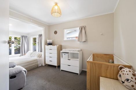 Photo of property in 11 Pembroke Street, Highbury, Palmerston North, 4412